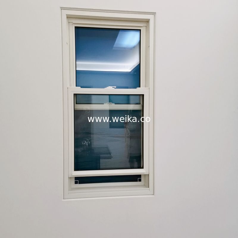 Vínil de vidrio doble templado con perfil de PVC UPVC doble ventana colgada para el rendimiento de seguridad