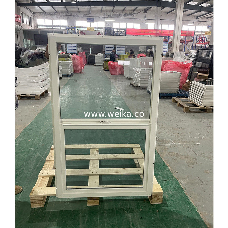 14 años de experiencia en la producción de ventanas de UPVC de sola suspensión y deslizamiento vertical con inclinación