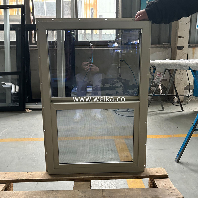 Hardware duradero y perfiles de extrusión Energía- UPVC Vinyl Ventanas colgadas simples para viviendas residenciales