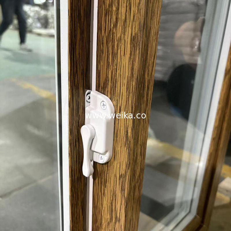 Ventanas correderas de UPVC hechas a medida Grano de madera/blanco de dos tonos Colores y tamaños personalizables Pantalla incorporada Fabricante OEM